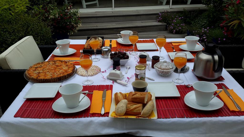 Les Deux Chenes Bed and Breakfast La Chapelle-Sur-Erdre Buitenkant foto